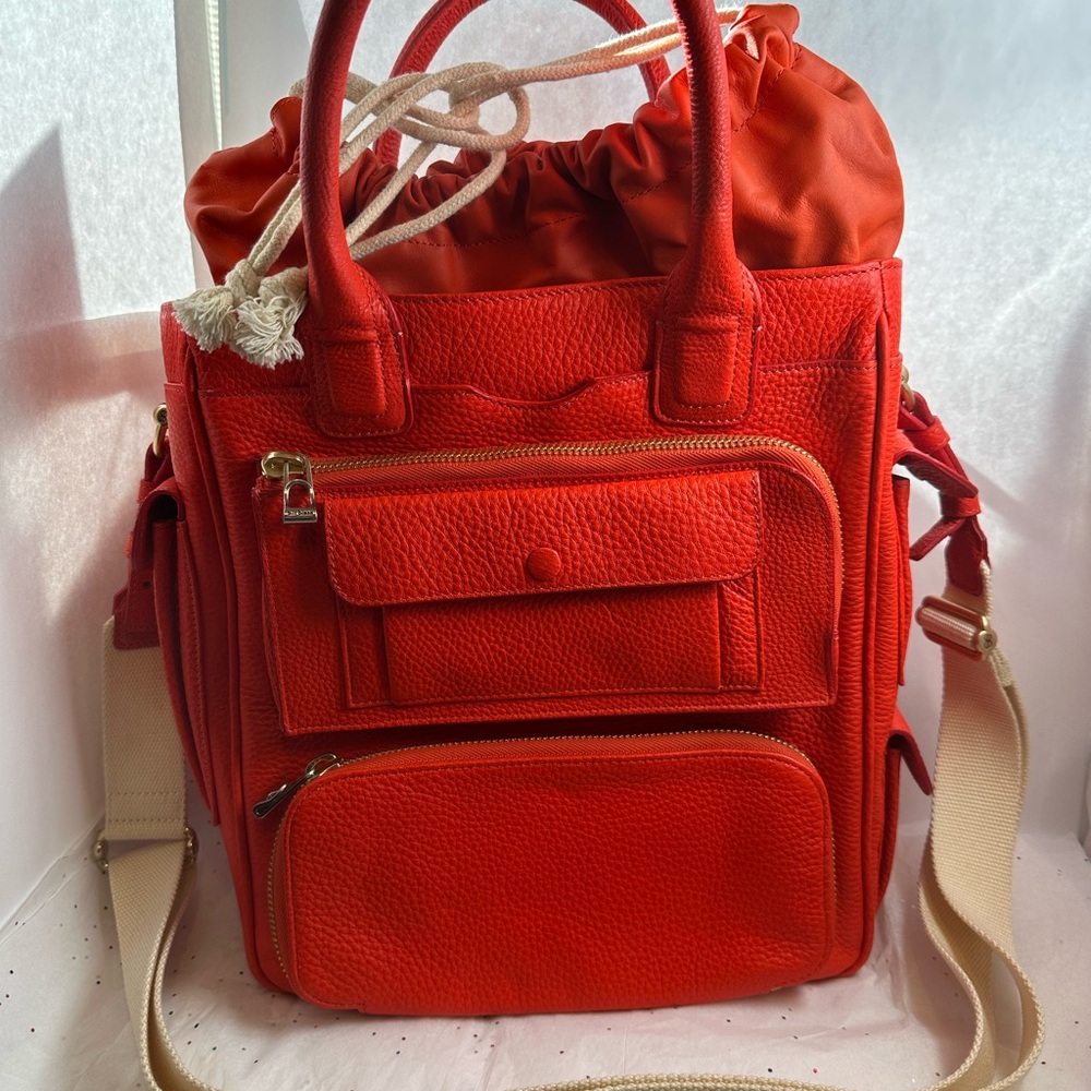 Bill Blass Vibrant LeatherCherry Tomato Crossbody Tote Bag Excellent PreLoved
